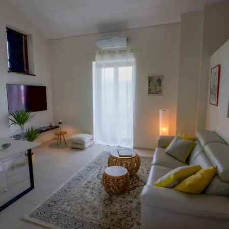 Monforte Barolo With Private Pool - Langhe Gateway Villa Monforte dʼAlba